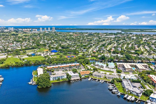 624 Southwind Circle 1, North Palm Beach, FL 33408