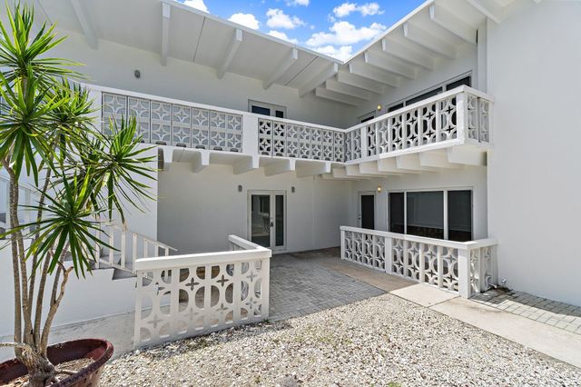 624 Southwind Circle 1, North Palm Beach, FL 33408