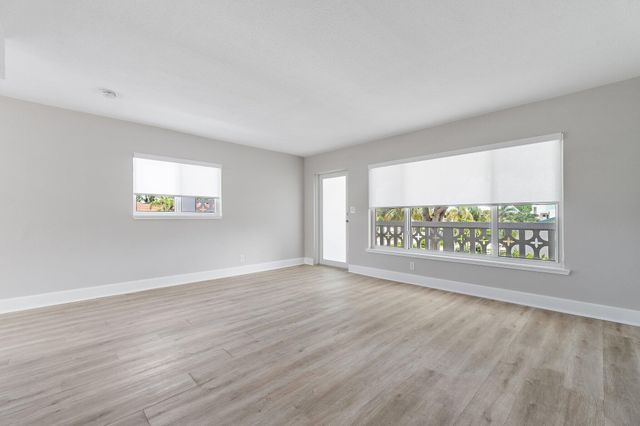624 Southwind Circle 1, North Palm Beach, FL 33408