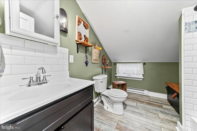 1381 SCHOOL HOUSE LN, Chester Springs, PA 19425