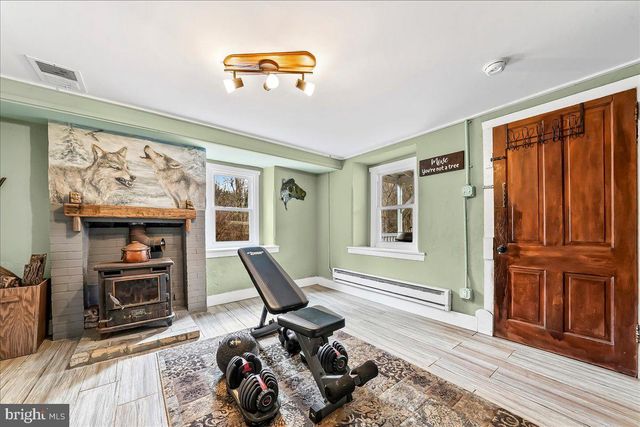 1381 SCHOOL HOUSE LN, Chester Springs, PA 19425