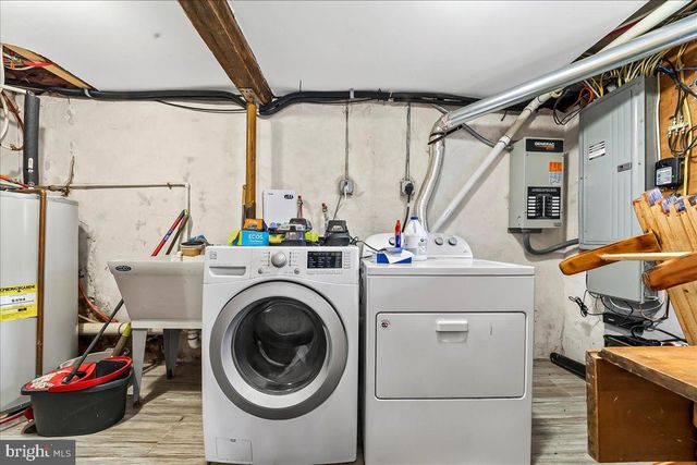 1381 SCHOOL HOUSE LN, Chester Springs, PA 19425