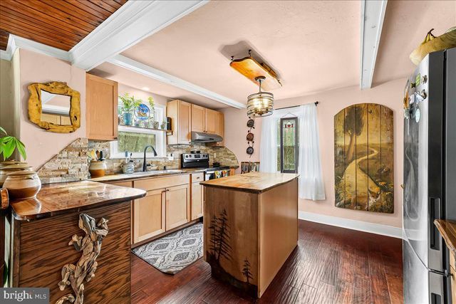 1381 SCHOOL HOUSE LN, Chester Springs, PA 19425