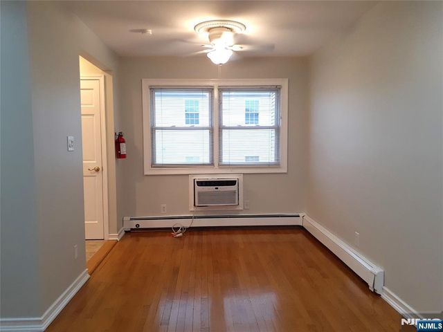 116 71st Street 12, Guttenberg, NJ 07093