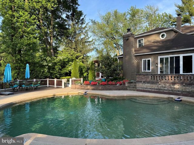 916 GENERAL HOWE DR, West Chester, PA 19382