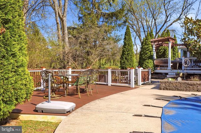 916 GENERAL HOWE DR, West Chester, PA 19382