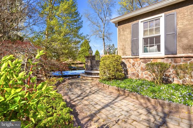 916 GENERAL HOWE DR, West Chester, PA 19382