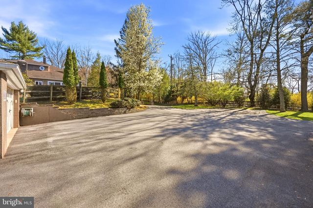 916 GENERAL HOWE DR, West Chester, PA 19382