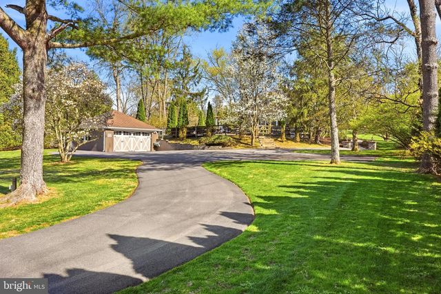 916 GENERAL HOWE DR, West Chester, PA 19382