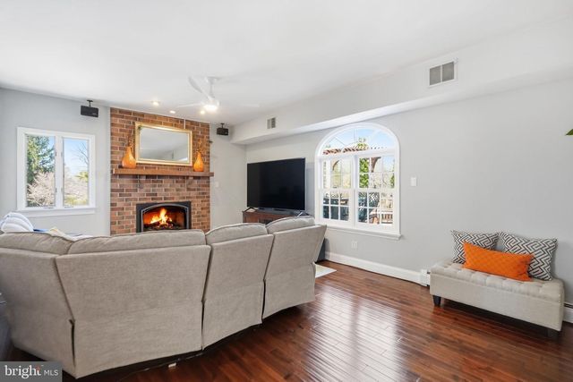 916 GENERAL HOWE DR, West Chester, PA 19382