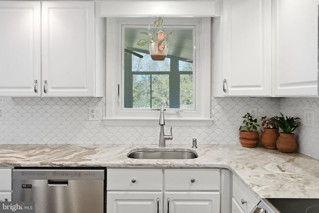 916 GENERAL HOWE DR, West Chester, PA 19382