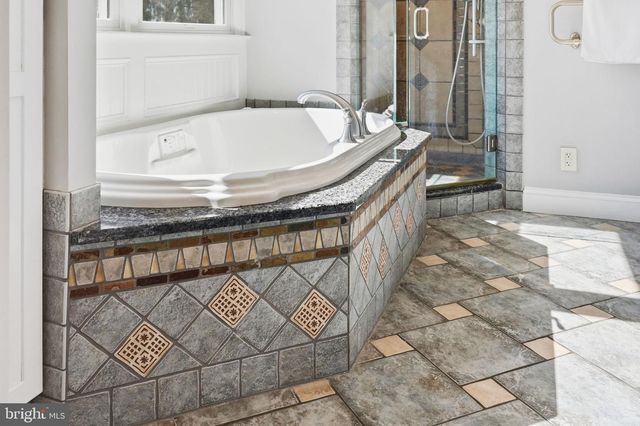 916 GENERAL HOWE DR, West Chester, PA 19382