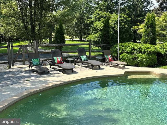 916 GENERAL HOWE DR, West Chester, PA 19382