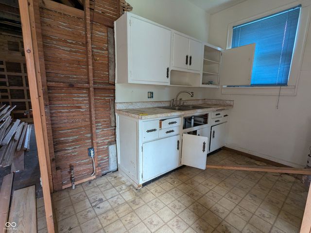 48 S Ewing Street, Indianapolis, IN 46201