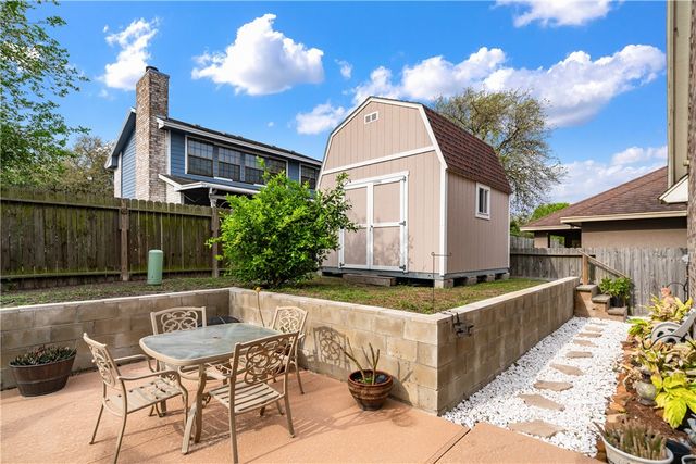 3917 Alta Vista Dr, Corpus Christi, TX 78410