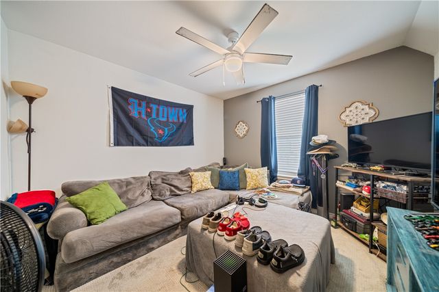 3917 Alta Vista Dr, Corpus Christi, TX 78410