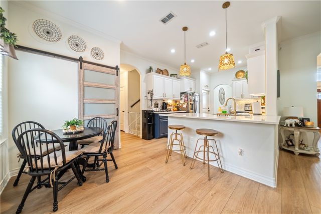 3917 Alta Vista Dr, Corpus Christi, TX 78410