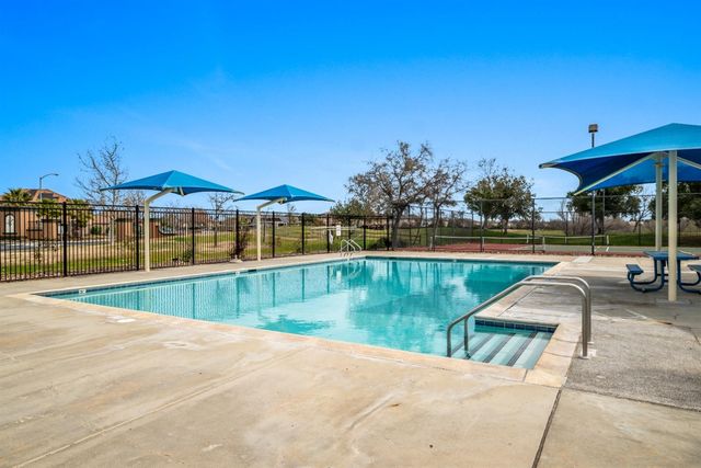 18040 Ruddy St, Woodland, CA 95695