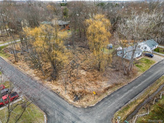 0000 Paramount 50-22-02-379-019 Street, Novi, MI 48375