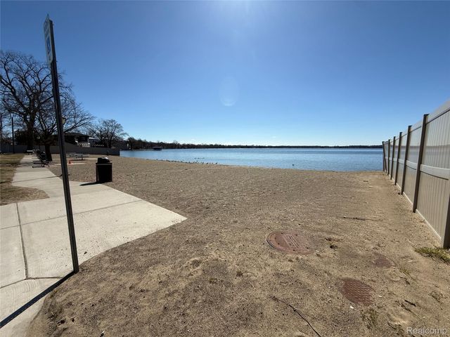 0000 Paramount 50-22-02-379-019 Street, Novi, MI 48375