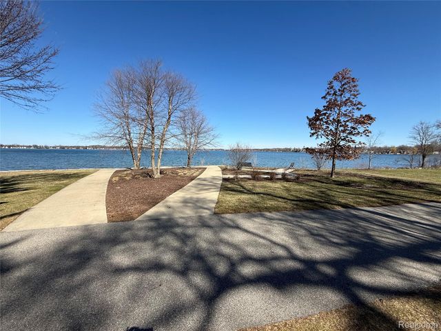 0000 Paramount 50-22-02-379-019 Street, Novi, MI 48375