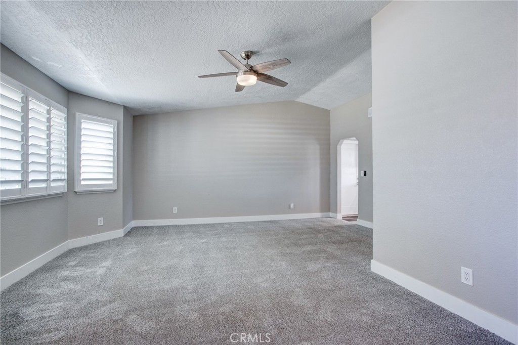 Image 13 of property listing at 7486 Langdon, Hesperia, CA 92345