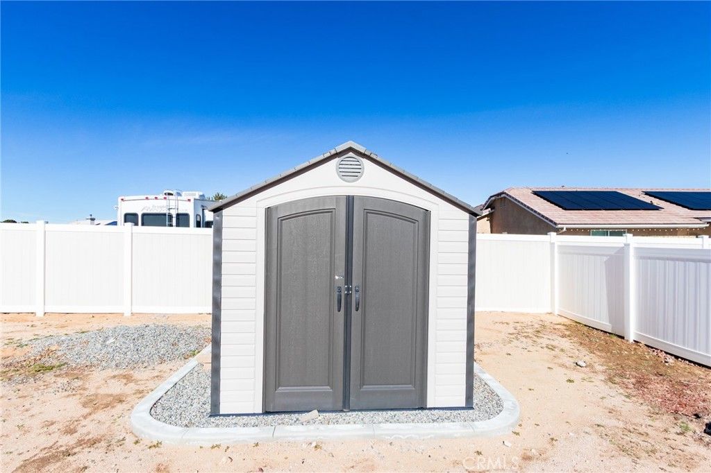 Image 56 of property listing at 7486 Langdon, Hesperia, CA 92345