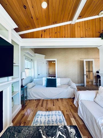 12 Ripley St, Somerset, MA 02725