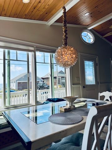 12 Ripley St, Somerset, MA 02725