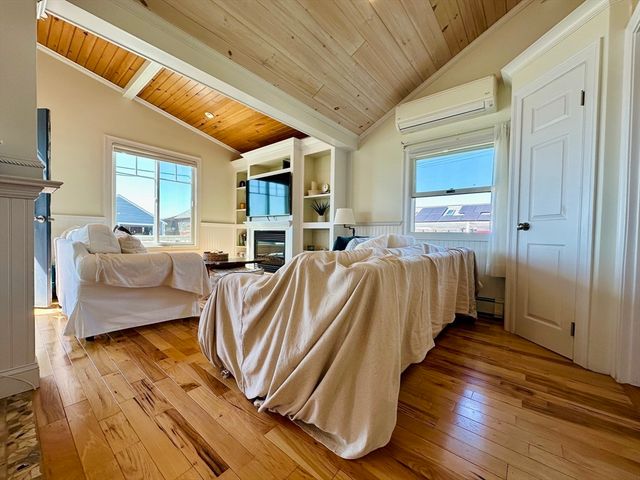 12 Ripley St, Somerset, MA 02725