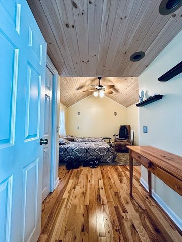 12 Ripley St, Somerset, MA 02725