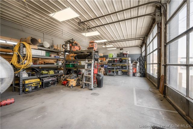 801 E 10th Street, Jeffersonville, IN 47130
