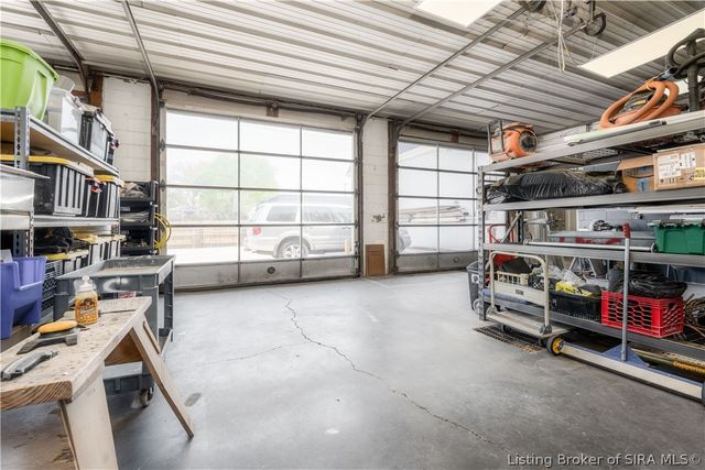 801 E 10th Street, Jeffersonville, IN 47130