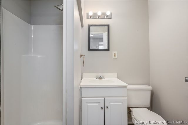 801 E 10th Street, Jeffersonville, IN 47130