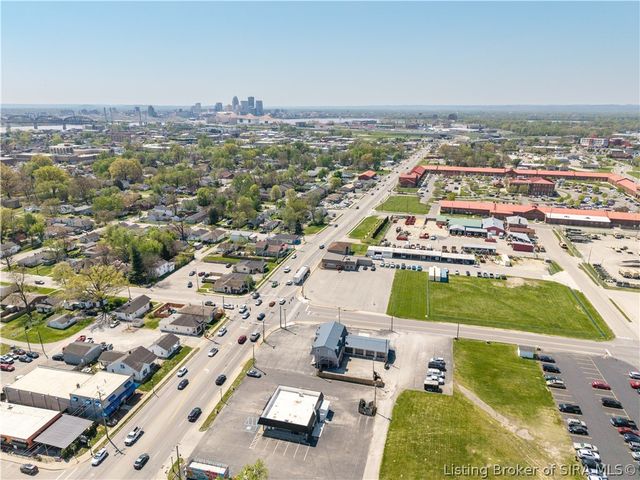 801 E 10th Street, Jeffersonville, IN 47130