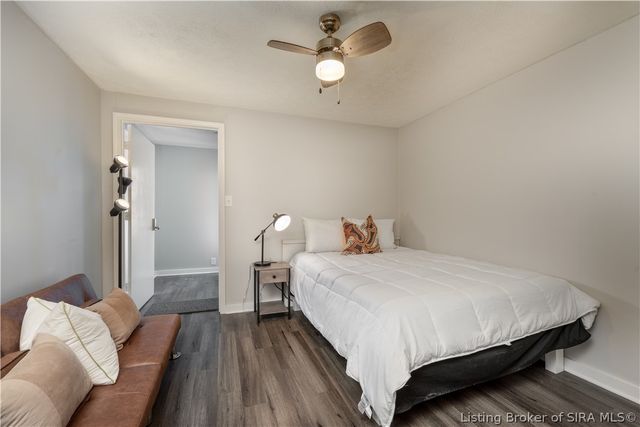 801 E 10th Street, Jeffersonville, IN 47130