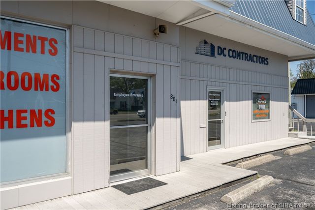 801 E 10th Street, Jeffersonville, IN 47130