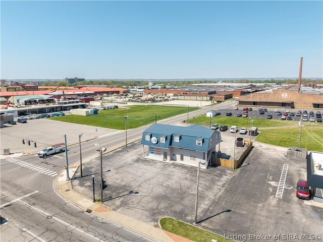 801 E 10th Street, Jeffersonville, IN 47130