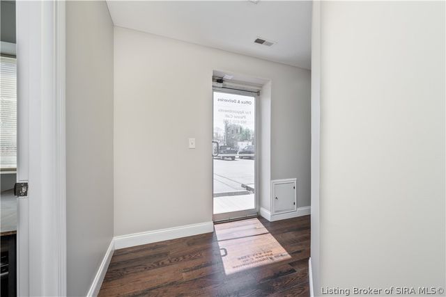 801 E 10th Street, Jeffersonville, IN 47130