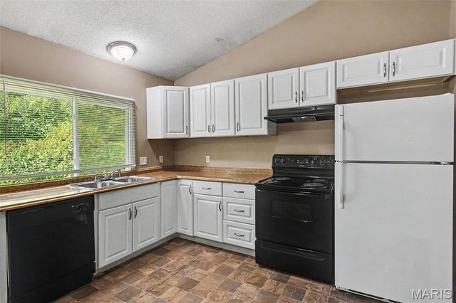 12673 Willow Trail Drive, Black Jack, MO 63033