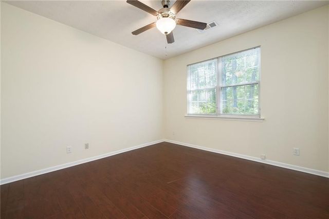 548 W Oaks Drive, Woodstock, GA 30188
