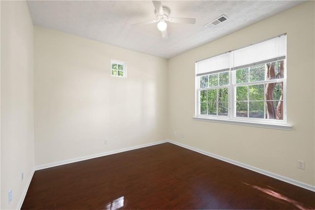 548 W Oaks Drive, Woodstock, GA 30188