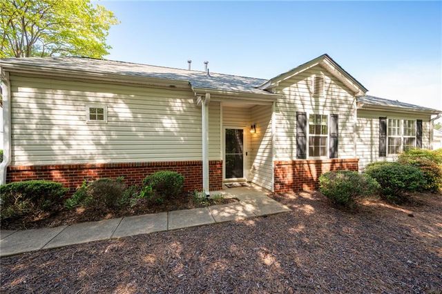 548 W Oaks Drive, Woodstock, GA 30188