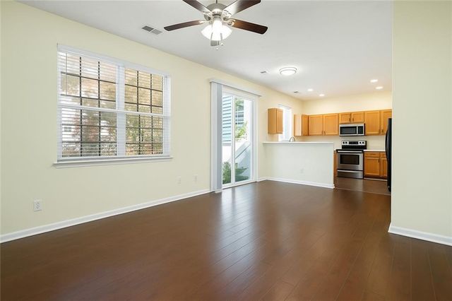 548 W Oaks Drive, Woodstock, GA 30188