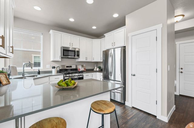 1260 E PACKARD DR, Eagle Mountain, UT 84005