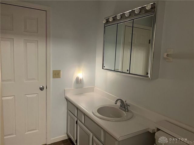 3126 Lakeview Court 3126, Springfield, OH 45503