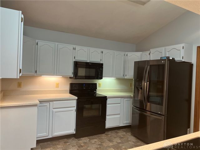 3126 Lakeview Court 3126, Springfield, OH 45503