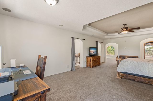 746 Chamisal Road NW, Los Ranchos, NM 87107