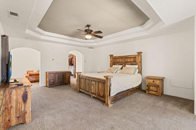 746 Chamisal Road NW, Los Ranchos, NM 87107