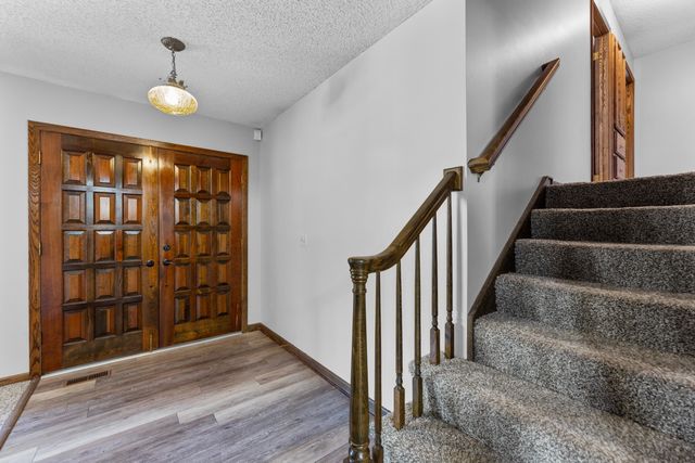 7801 E Pagent Ln, Wichita, KS 67206